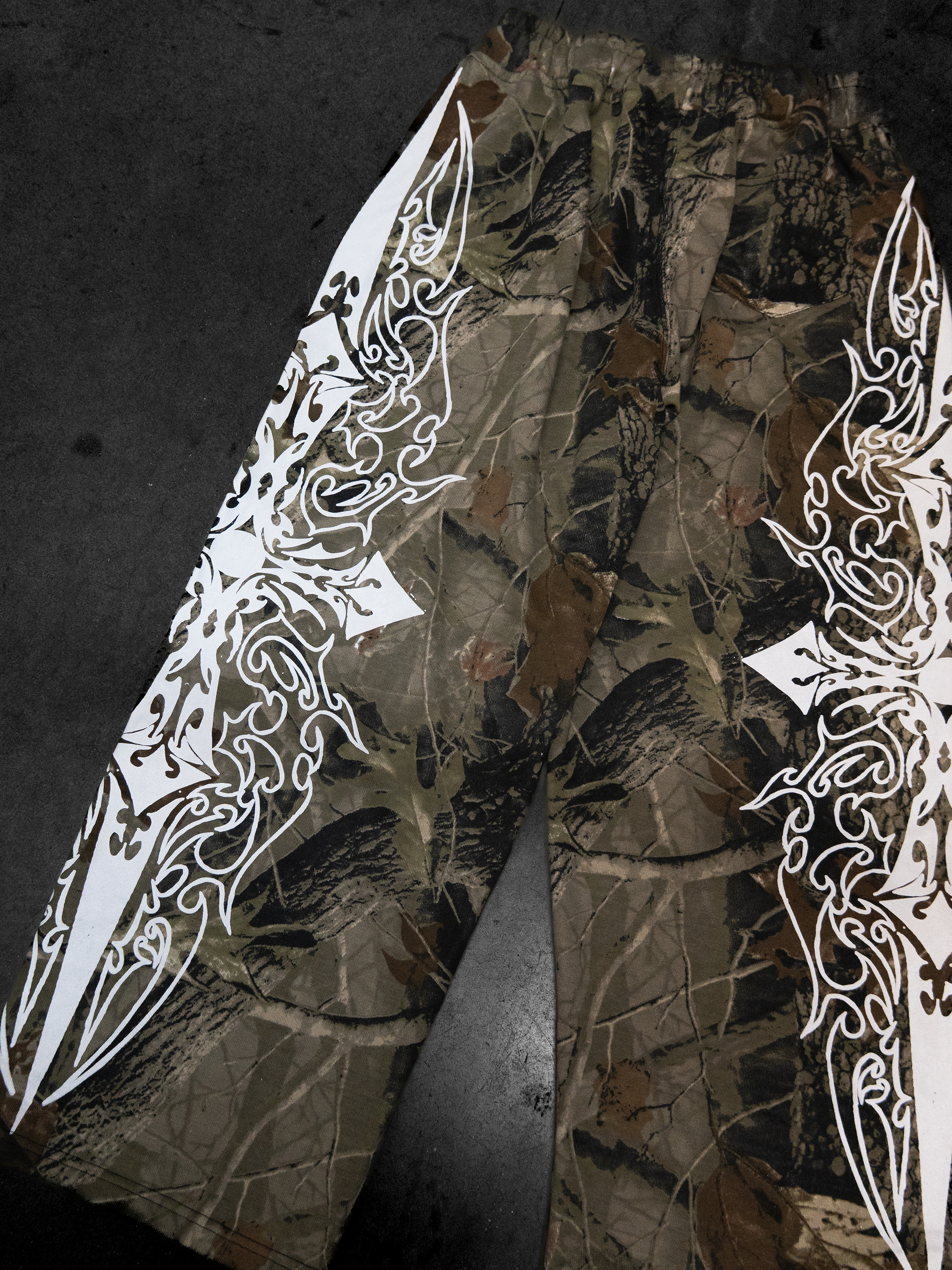 TREE CAMO SWEATPANTS – WARCHIVE