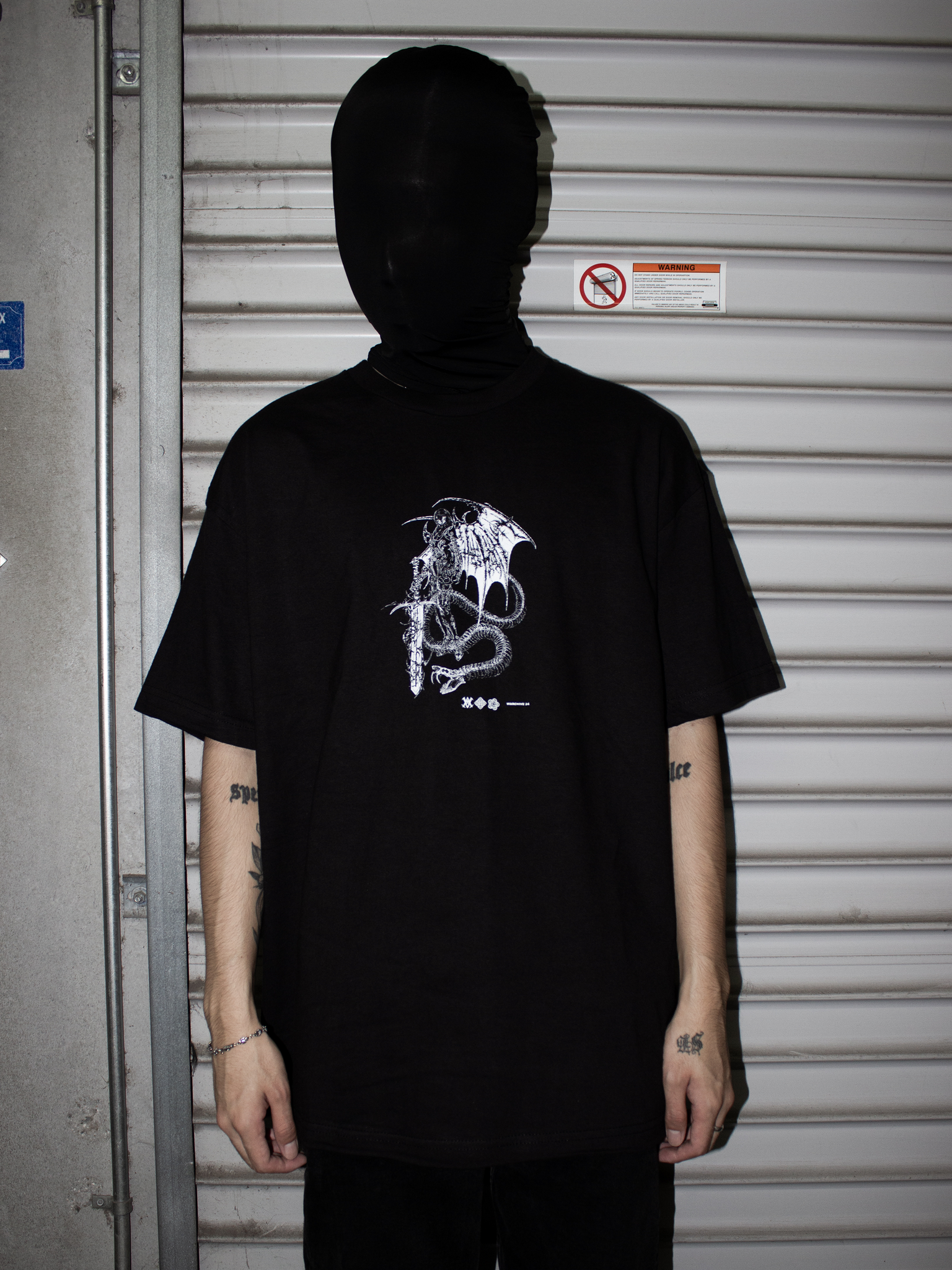 PAIN TEE