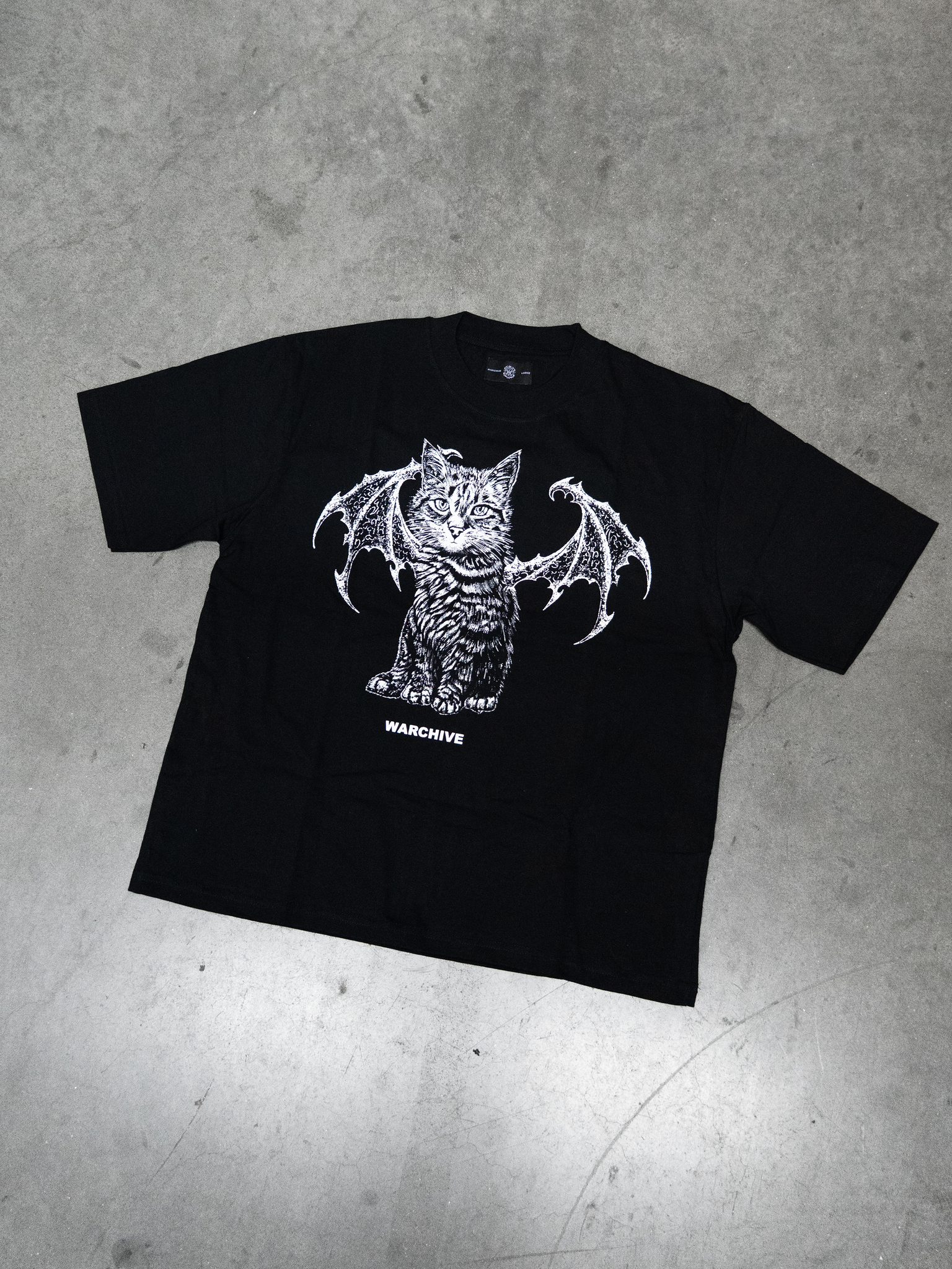 VAMPIRE CAT TEE